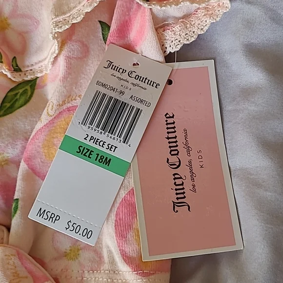 Juicy Couture, 2 Piece Set of top and shorts, Pink, 18 months - Picture 5 of 7